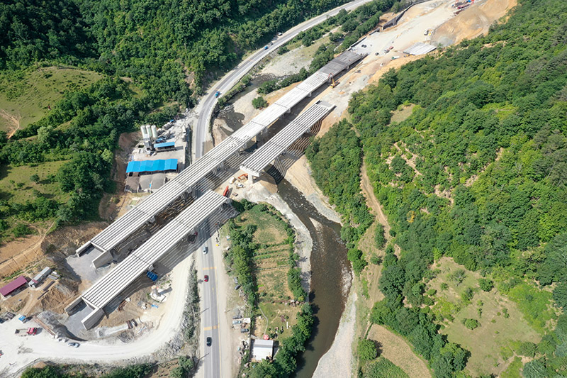 20230807133402.jpg 預(yù)制梁安裝.jpg