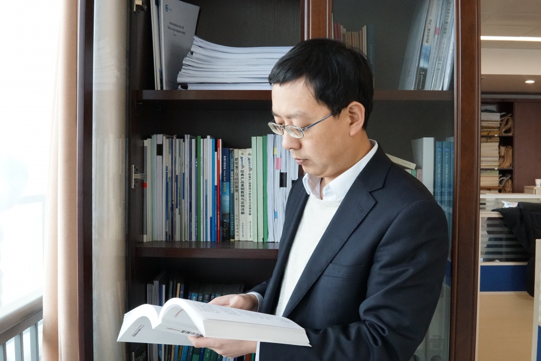 張晉瑞個人照2.jpg